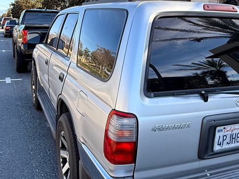 Used 2000 Toyota 4Runner 2WD image 5