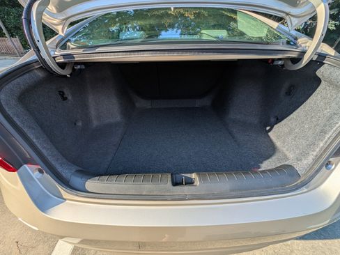 Used 2018 Honda Accord EX-L image 19