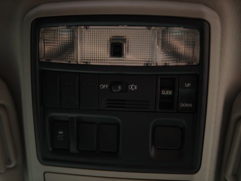 Used 2011 Toyota 4Runner SR5 image 19