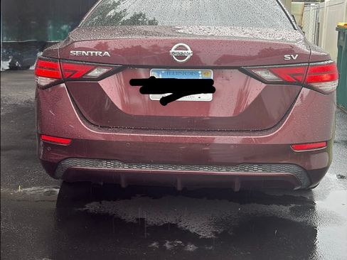Used 2021 Nissan Sentra SV FWD image 9