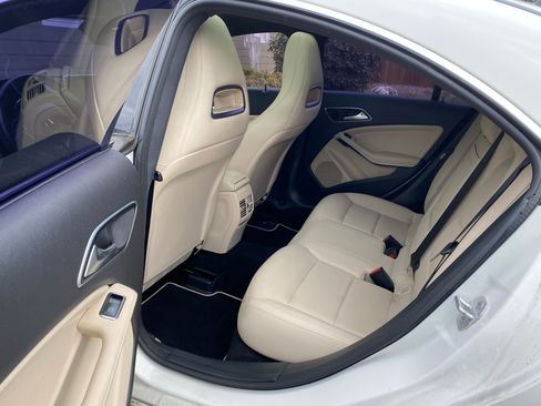 Used 2015 Mercedes-Benz CLA 250 image 5
