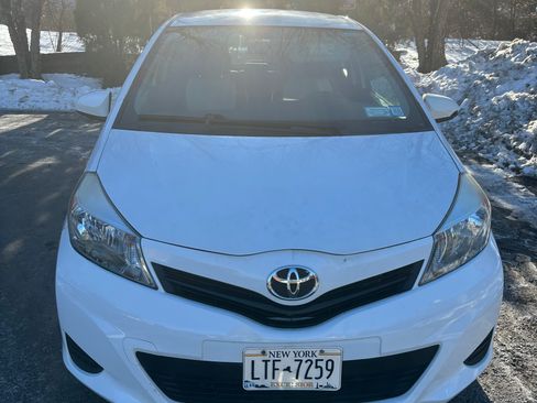Used 2014 Toyota Yaris LE FWD image 6