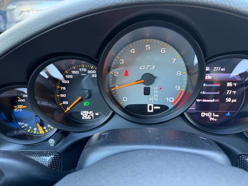 Used 2015 Porsche 911 GT3 RWD image 12