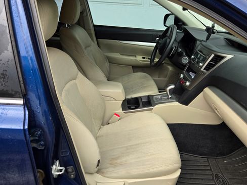 Used 2011 Subaru Outback 2.5i image 16