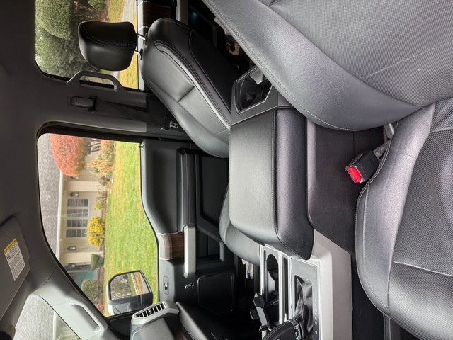 Used 2015 Ford F150 Lariat w/ Equipment Group 502A Luxury AWD/4WD image 8