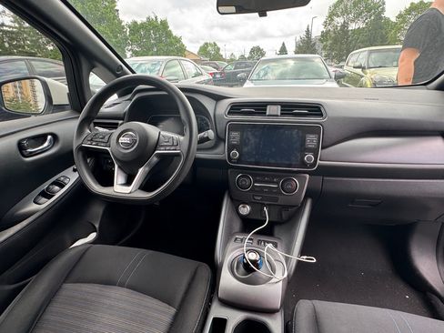 Used 2020 Nissan Leaf S w/ S Charge Package image 6