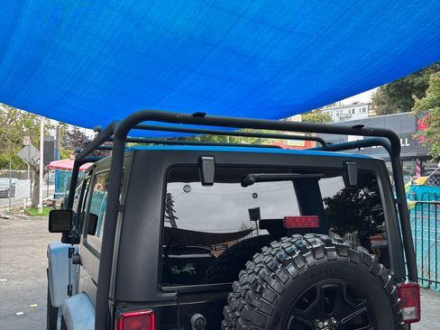 Used 2016 Jeep Wrangler Sport image 4