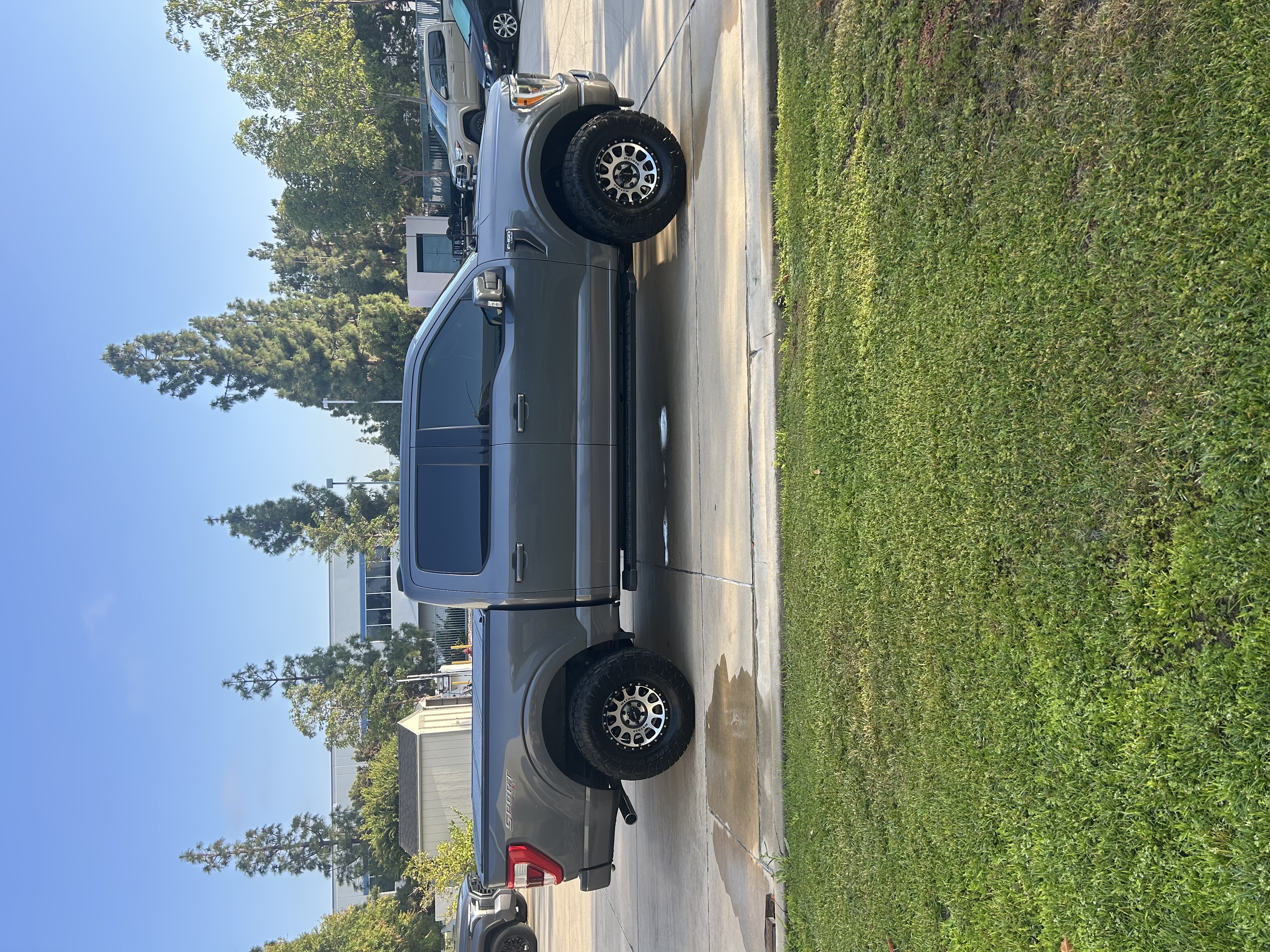 Used 2022 Ford F150 Lariat AWD/4WD image 6