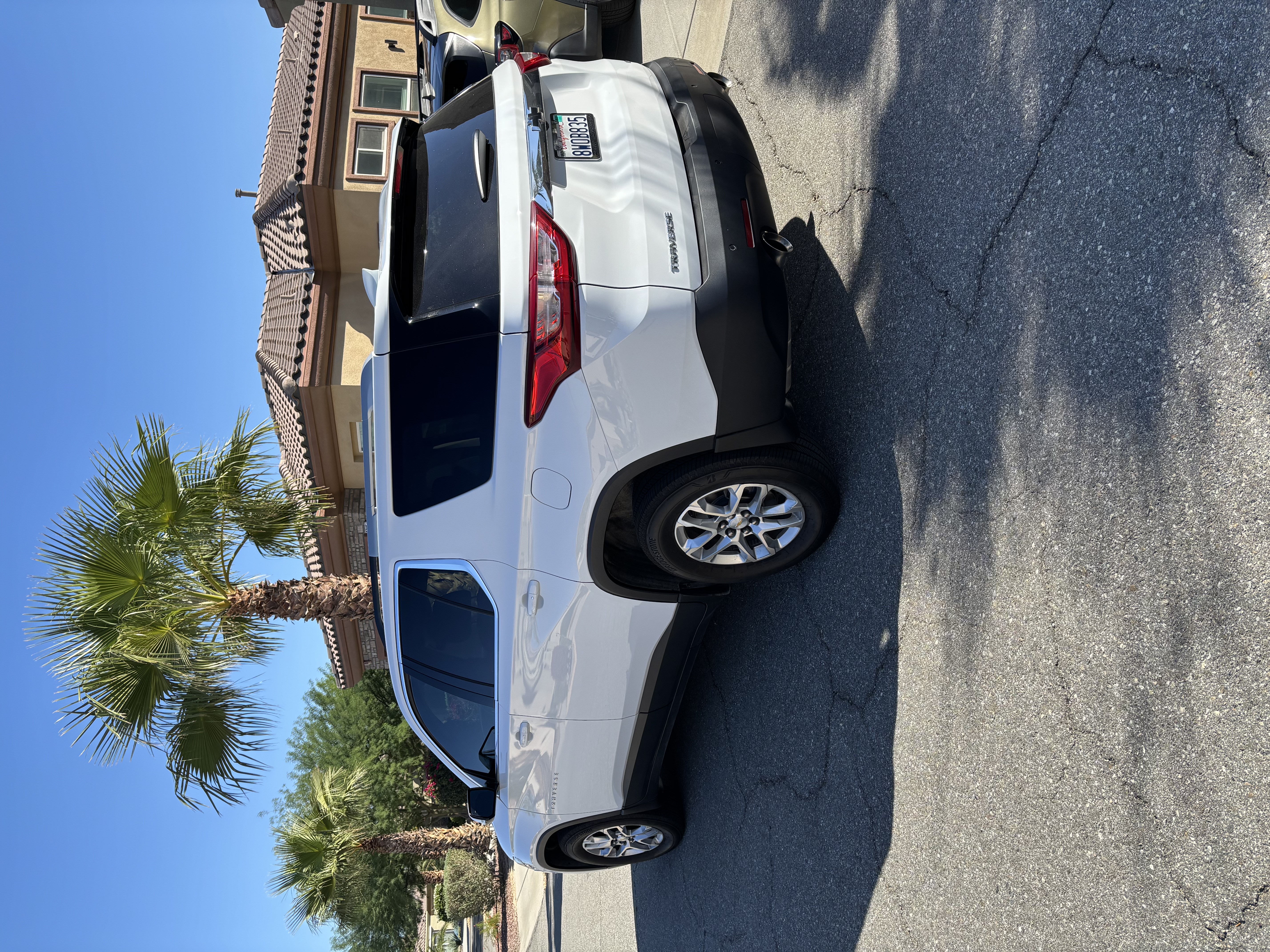 Used 2018 Chevrolet Traverse LT FWD image 9