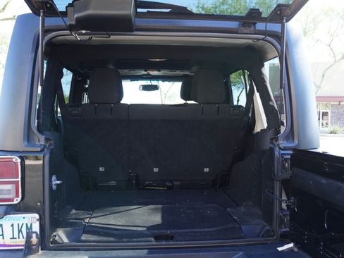 Used 2013 Jeep Wrangler Unlimited Sport image 8