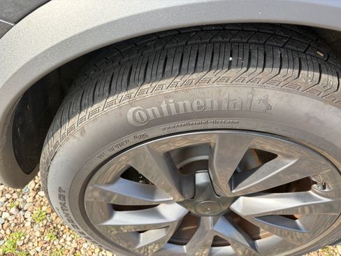 Used 2023 Tesla Model X AWD/4WD image 14