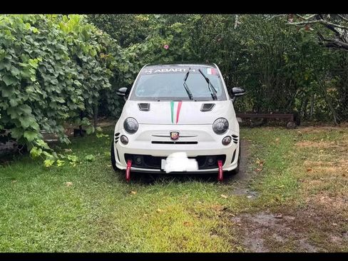 Used 2017 FIAT 500 Abarth w/ Popular Equipment Package FWD image 5