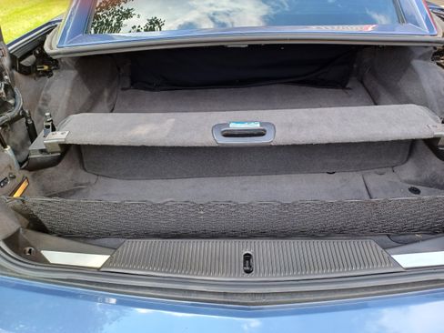Used 2005 Cadillac XLR RWD image 6