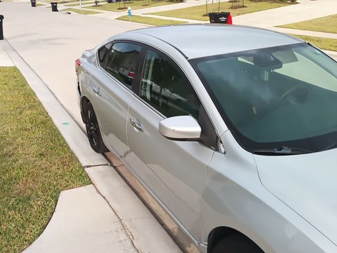 Used 2014 Nissan Sentra SV image 5