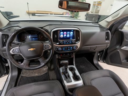 Used 2017 Chevrolet Colorado LT AWD/4WD image 22