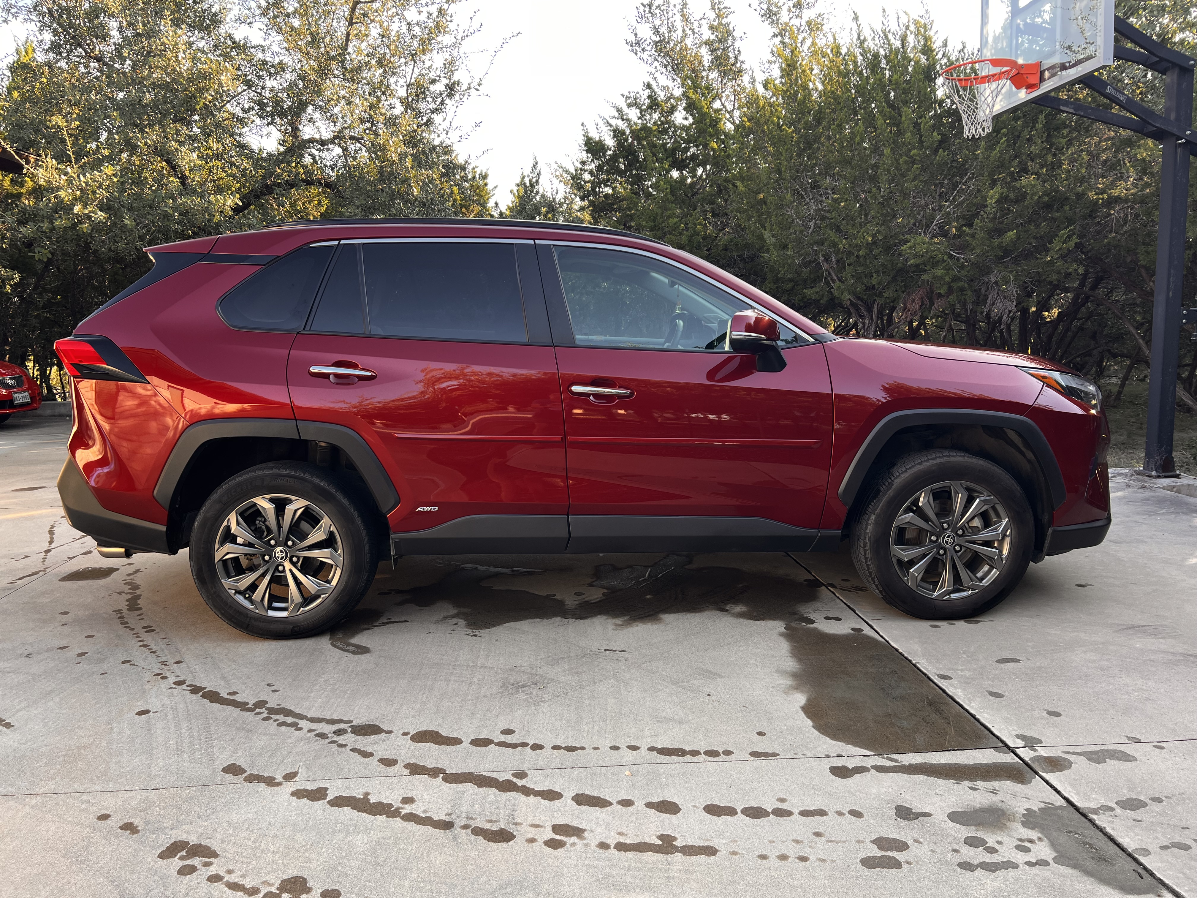 Used 2022 Toyota RAV4 Limited AWD/4WD image 12