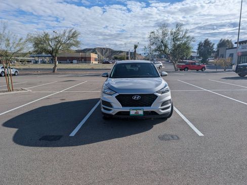 Used 2020 Hyundai Tucson SE image 2