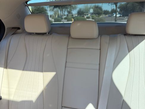 Used 2019 Mercedes-Benz E 300 image 25