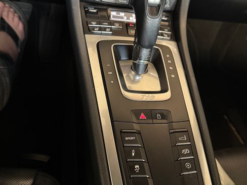 Used 2019 Porsche 718 Cayman image 22