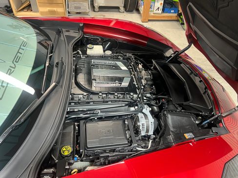 Used 2015 Chevrolet Corvette Z06 w/ Z07 Performance Package RWD image 10