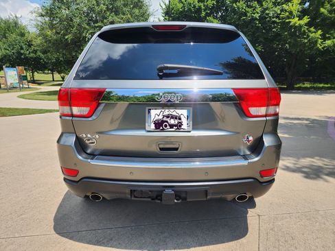 Used 2011 Jeep Grand Cherokee Overland Summit AWD/4WD image 13