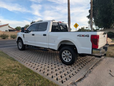 Used 2022 Ford F250 XLT image 10