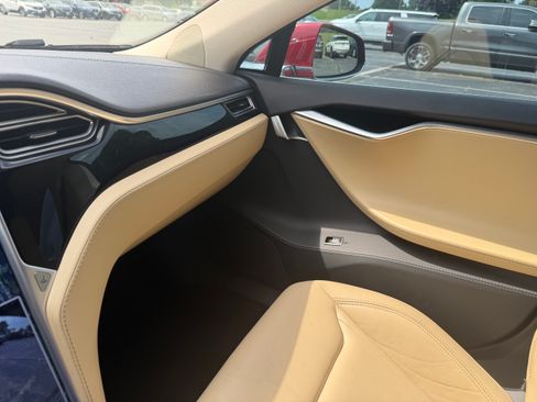 Used 2015 Tesla Model S 70D AWD/4WD image 14