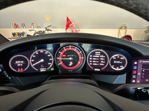 Used 2022 Porsche 911 Carrera GTS image 8