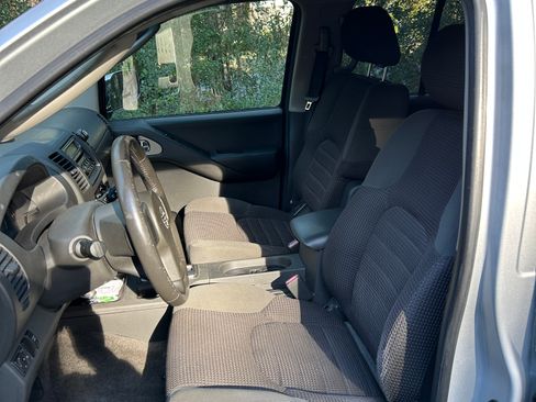 Used 2005 Nissan Frontier NISMO w/ (J01) Sunroof Pkg image 15