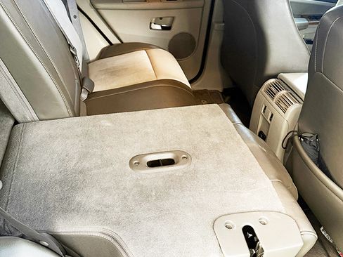 Used 2010 Jeep Grand Cherokee Limited w/ Trailer Tow Group IV image 8