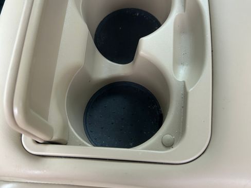 Used 2011 Hyundai Genesis 4.6 image 10