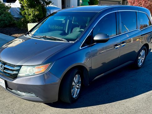 Used 2015 Honda Odyssey EX image 2