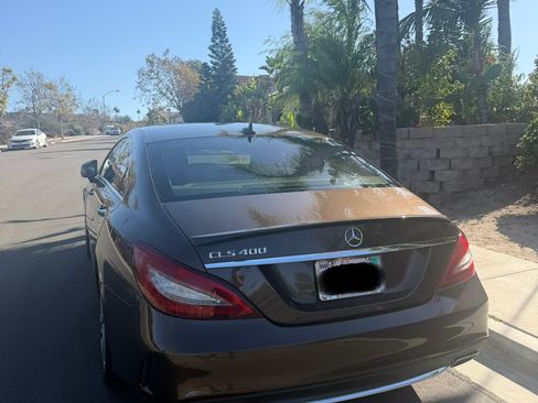 Used 2015 Mercedes-Benz CLS 400 image 4