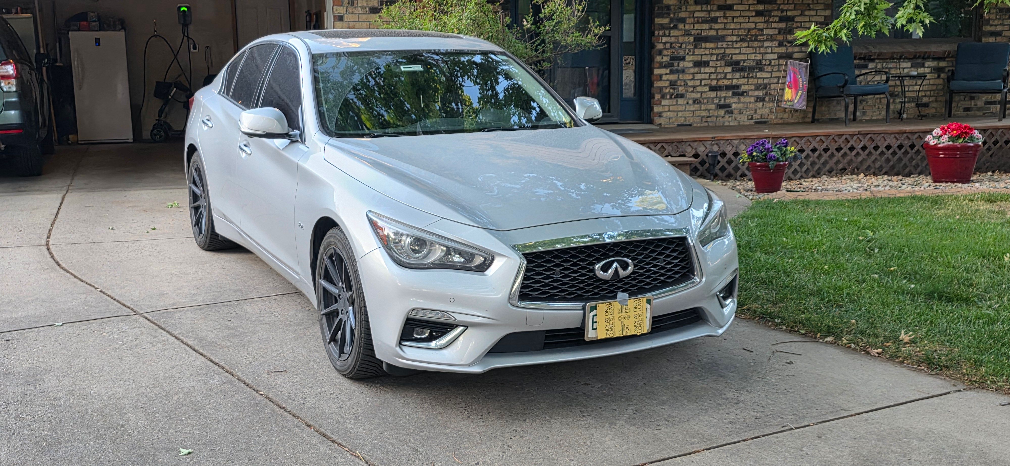 Used 2020 INFINITI Q50 Luxe w/ Essential Package (3.0T Luxe) AWD/4WD image 9