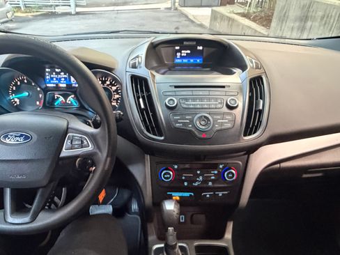 Used 2017 Ford Escape SE AWD/4WD image 6