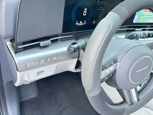 Used 2024 Hyundai Kona SE image 27