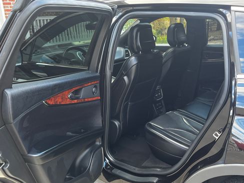 Used 2020 Lincoln Nautilus Reserve w/ Equipment Group 201A image 12