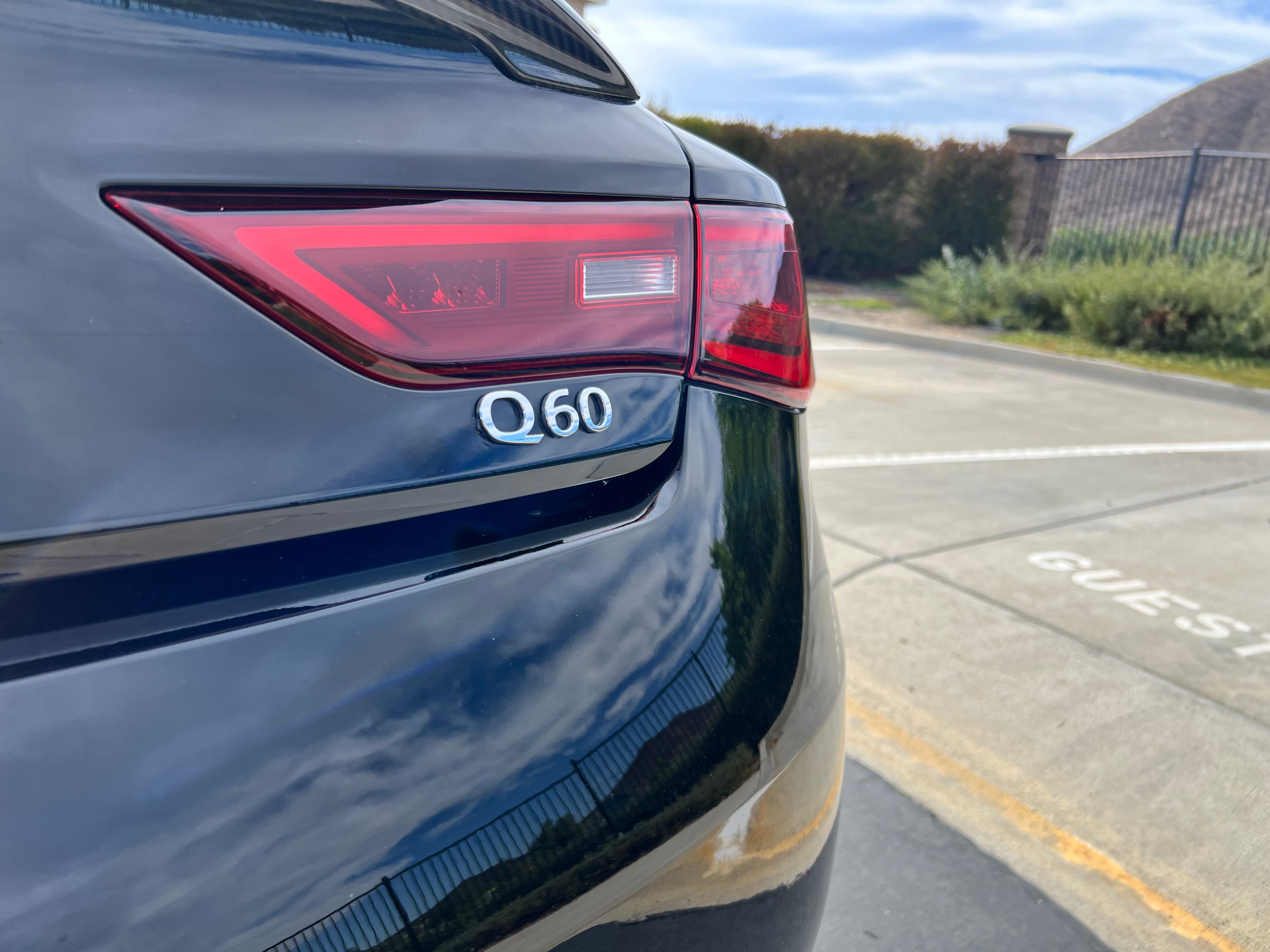 Used 2021 INFINITI Q60 3.0t Luxe RWD image 11