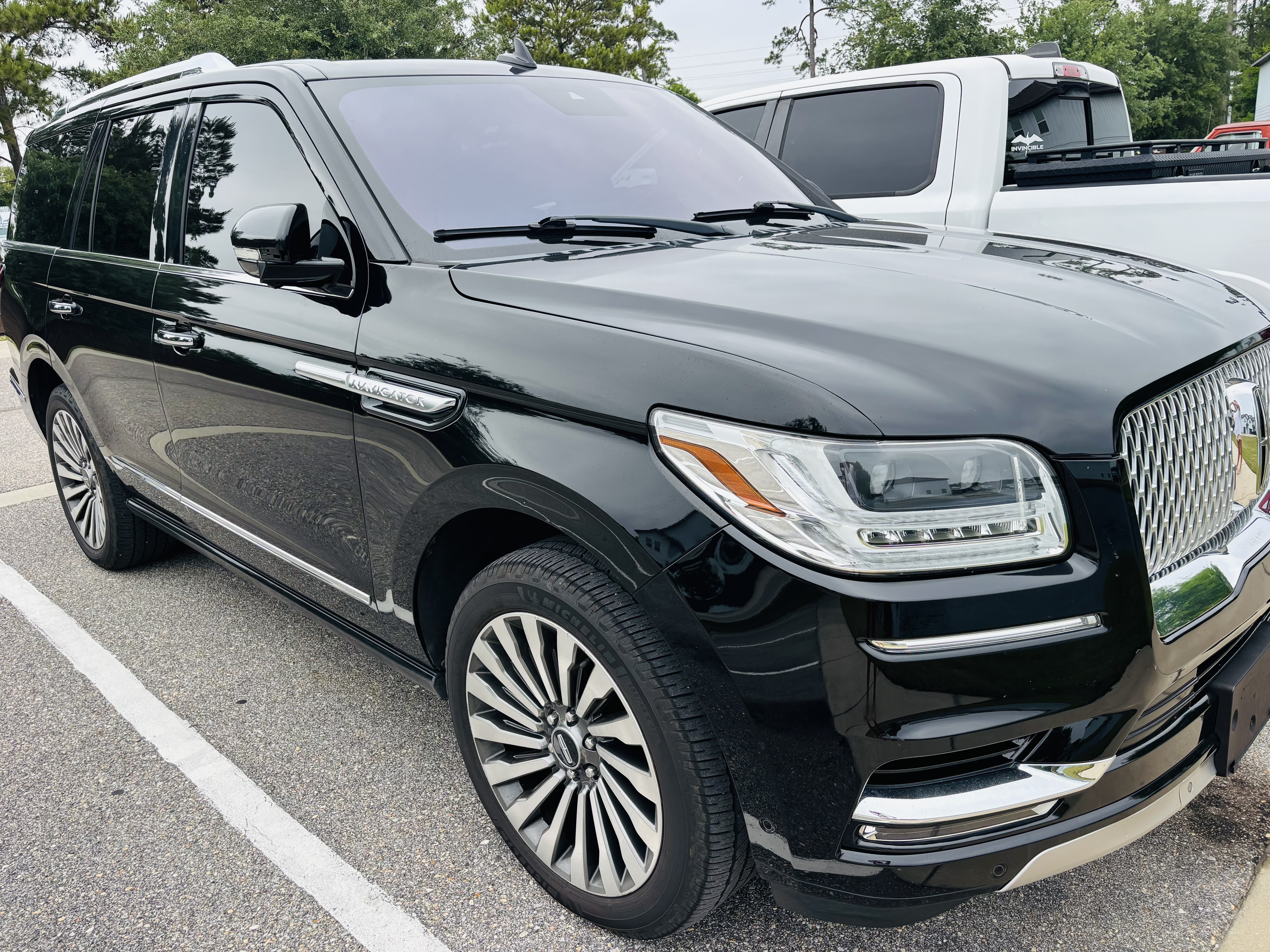 Used 2018 Lincoln Navigator Reserve w/ Technology Package AWD/4WD image 6