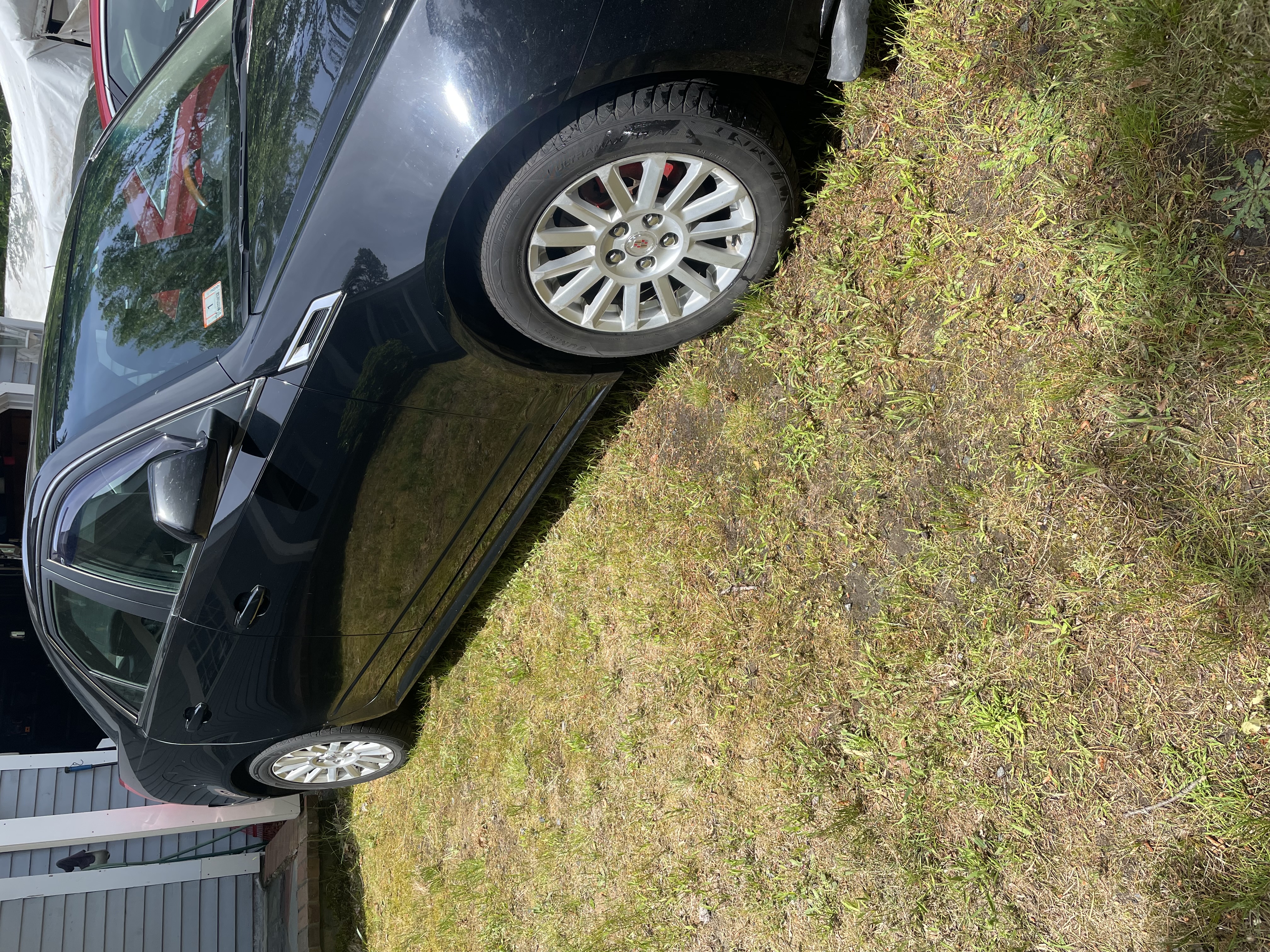 Used 2011 Cadillac CTS Luxury AWD/4WD image 4