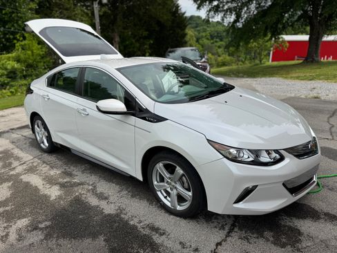 Used 2019 Chevrolet Volt LT w/ Power Convenience Package FWD image 12
