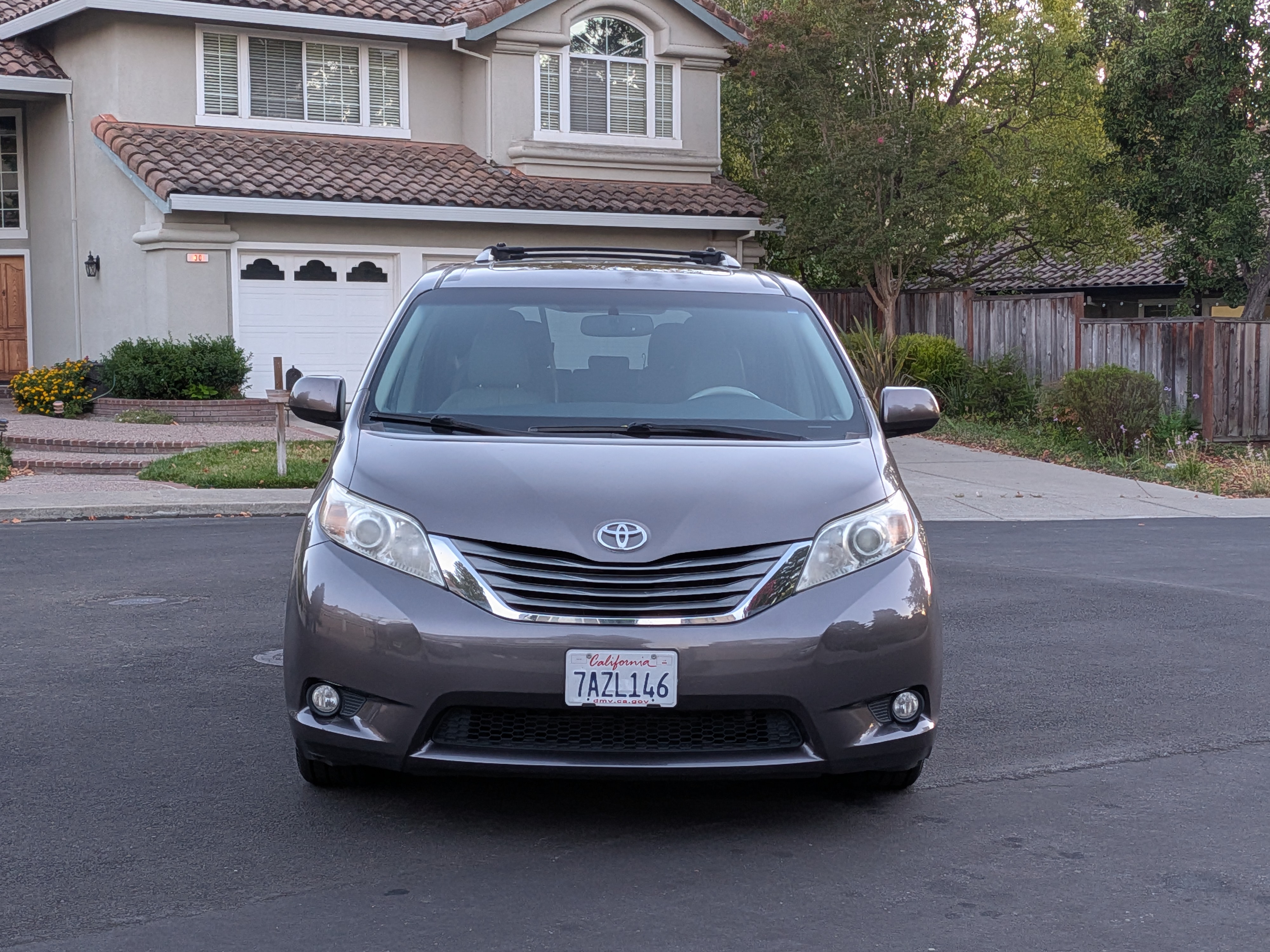Used 2013 Toyota Sienna XLE FWD image 14