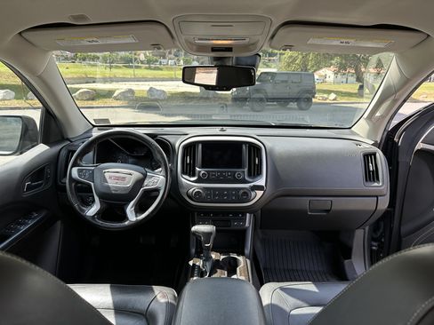 Used 2017 GMC Canyon SLT w/ Driver Alert Package image 14