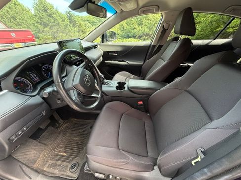 Used 2022 Toyota Venza LE AWD/4WD image 14