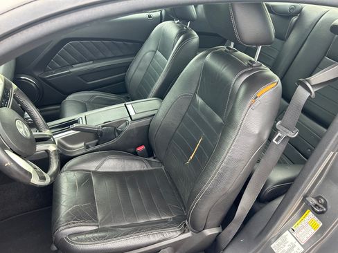 Used 2011 Ford Mustang Premium w/ 202A Rapid Spec Order Code RWD image 14