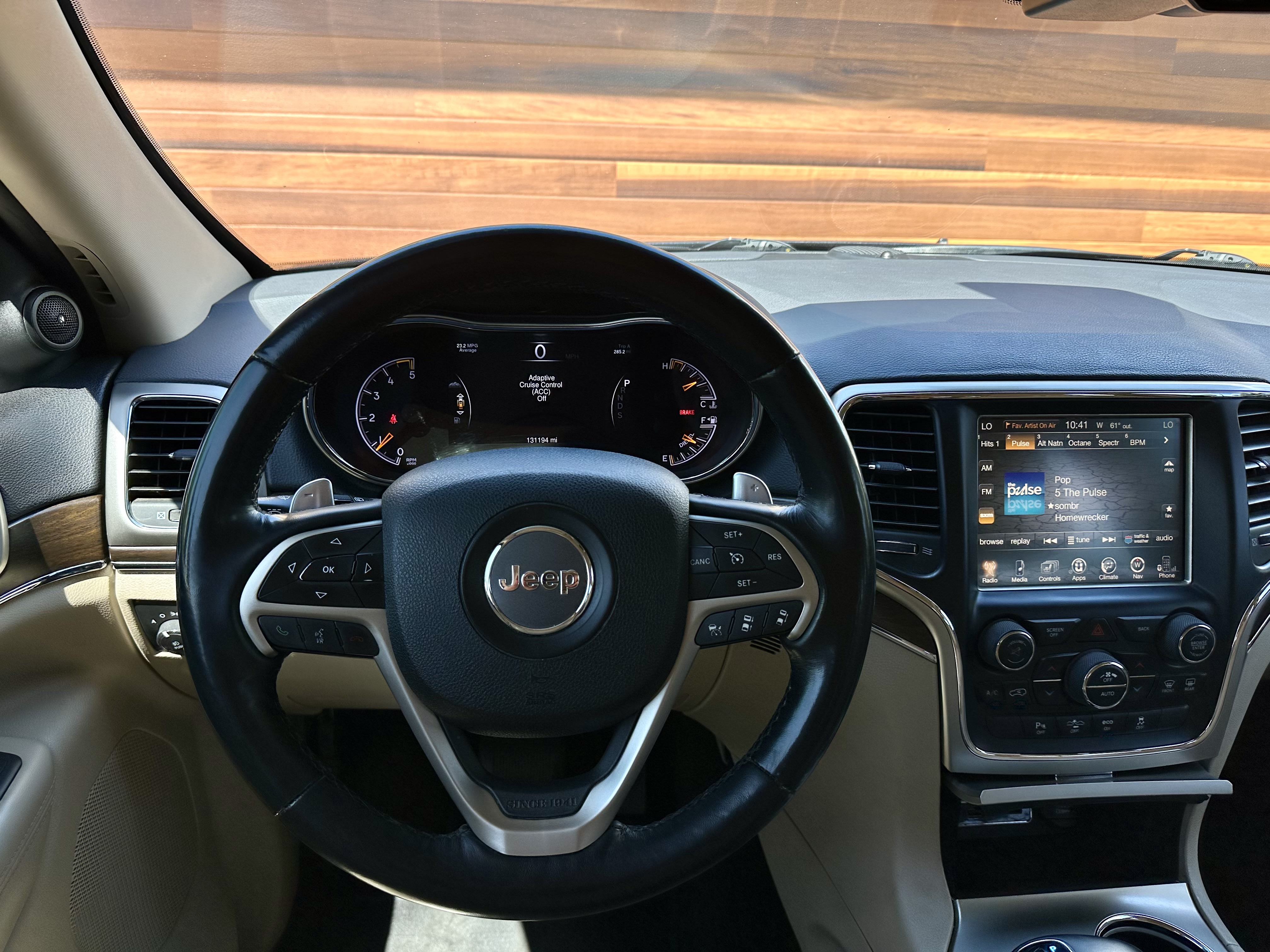 Used 2015 Jeep Grand Cherokee Limited w/ Luxury Group II AWD/4WD image 12