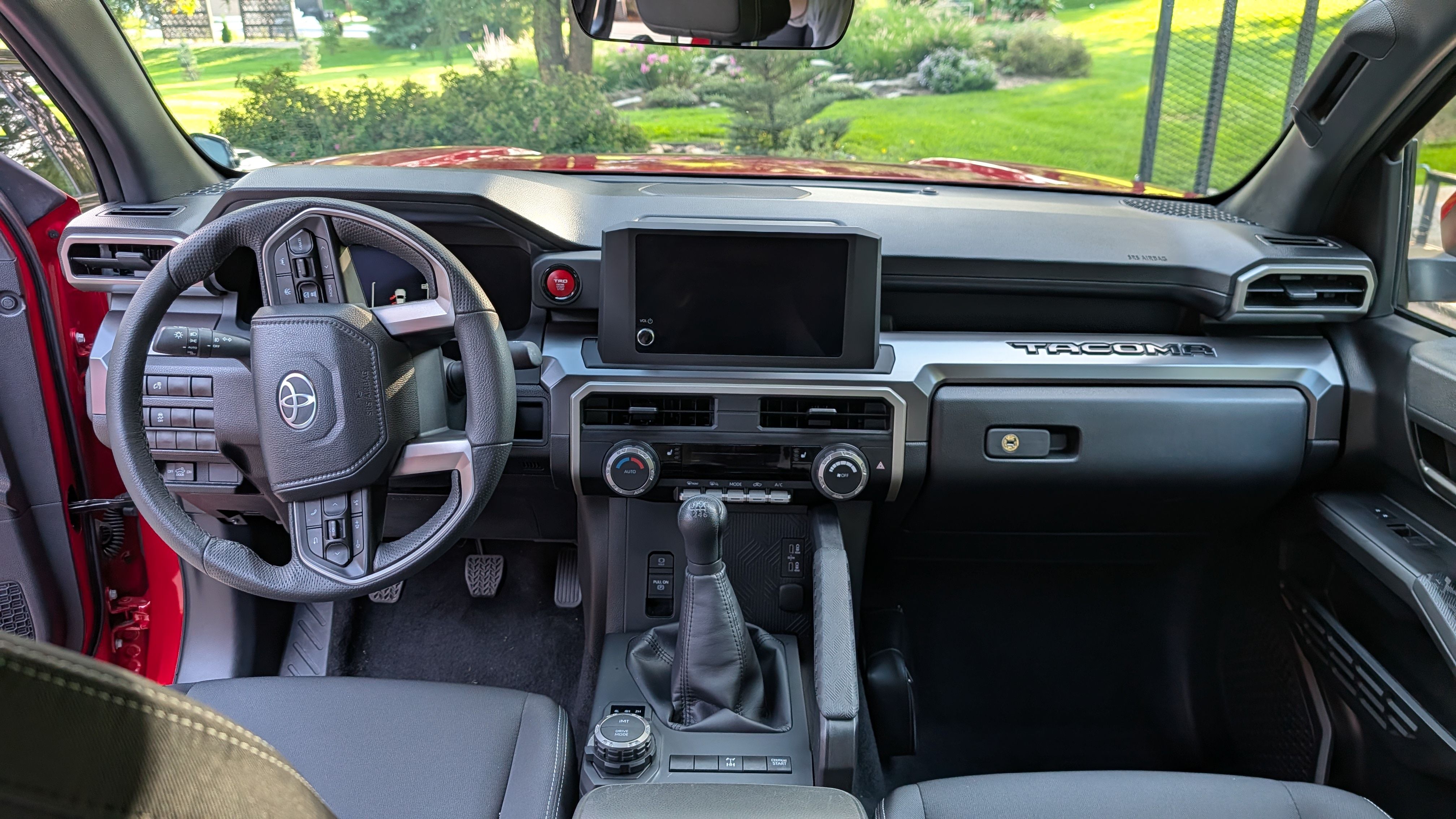 Used 2025 Toyota Tacoma TRD Off-Road AWD/4WD image 13