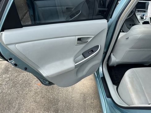 Used 2014 Toyota Prius Two FWD image 11