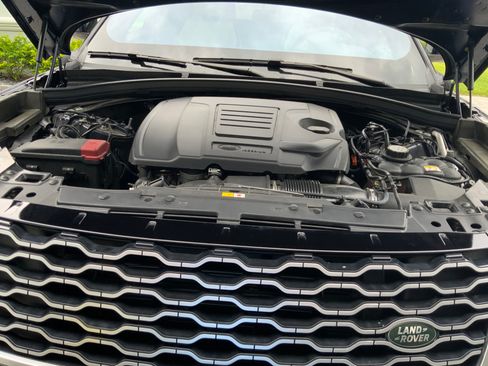 Used 2021 Land Rover Range Rover Velar S AWD/4WD image 4