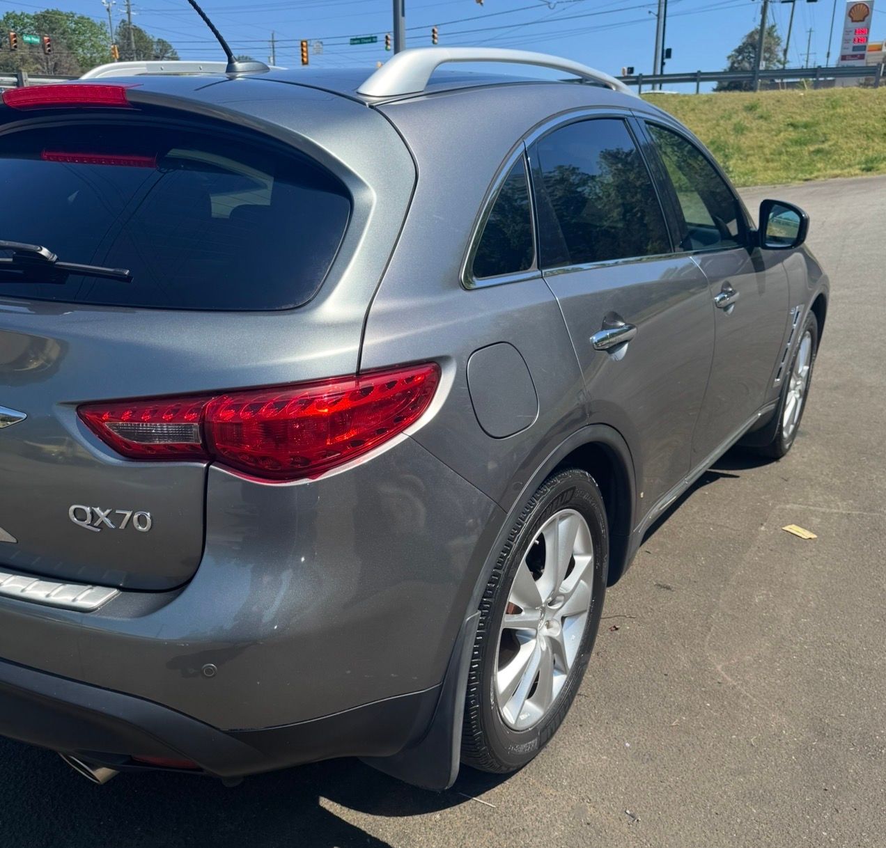 Used 2014 INFINITI QX70 AWD w/ Premium Package image 4